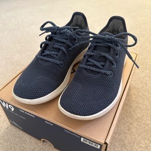 Allbirds Tree Runners Women’s Size 9 in Marine Blue